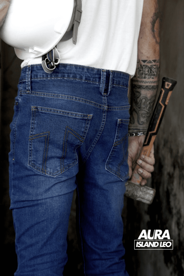 Mid Blue Vibe - AURA Island Leo Jeans